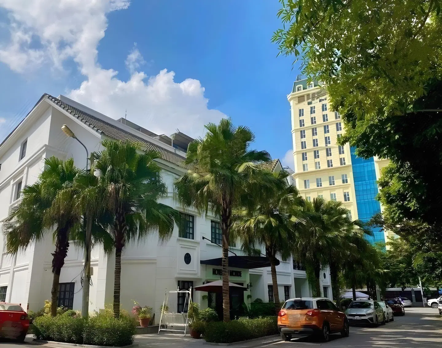Hotel du Monde EXTERIOR