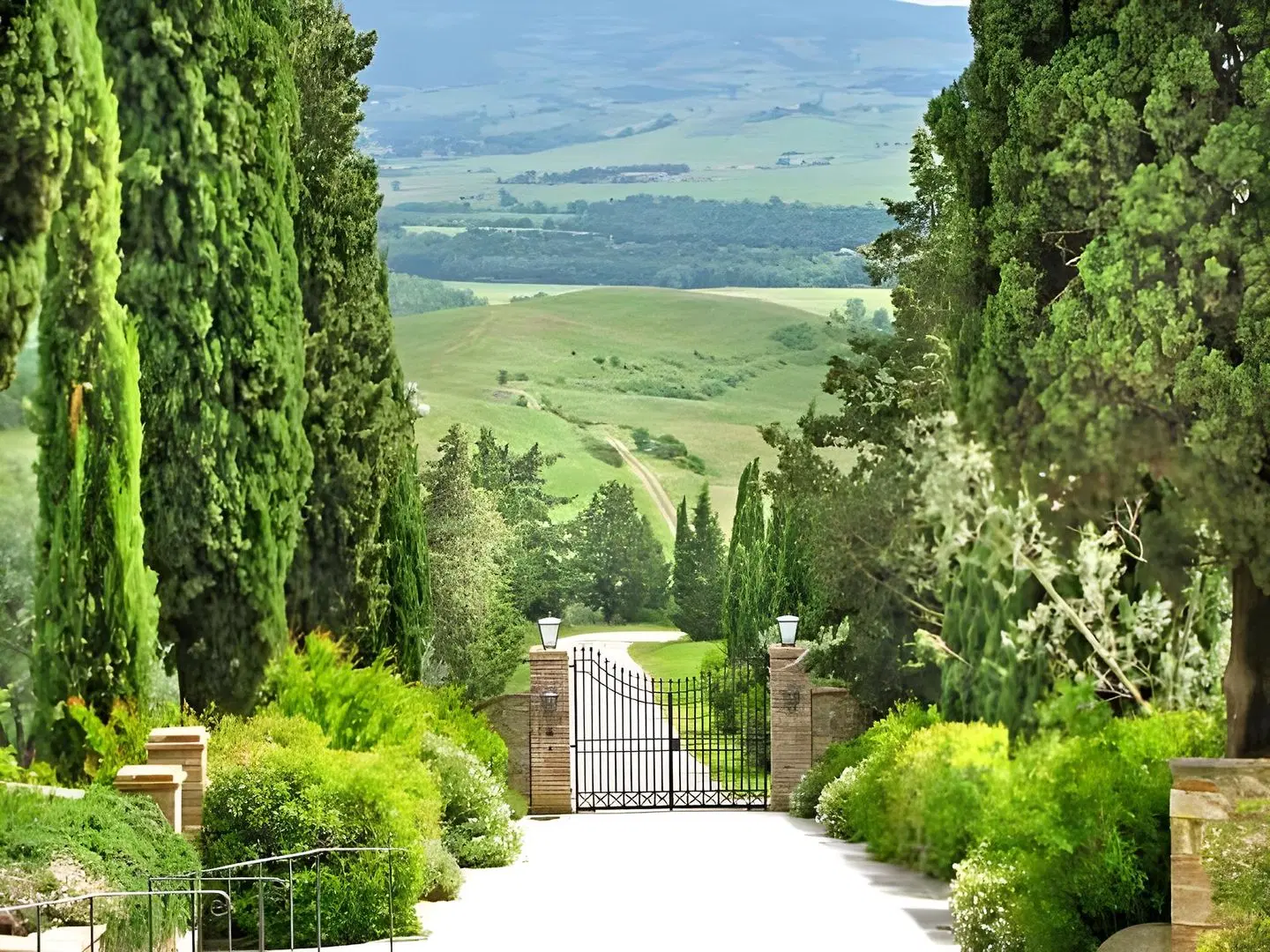 Castello Banfi - Il Borgo LANDSCAPE