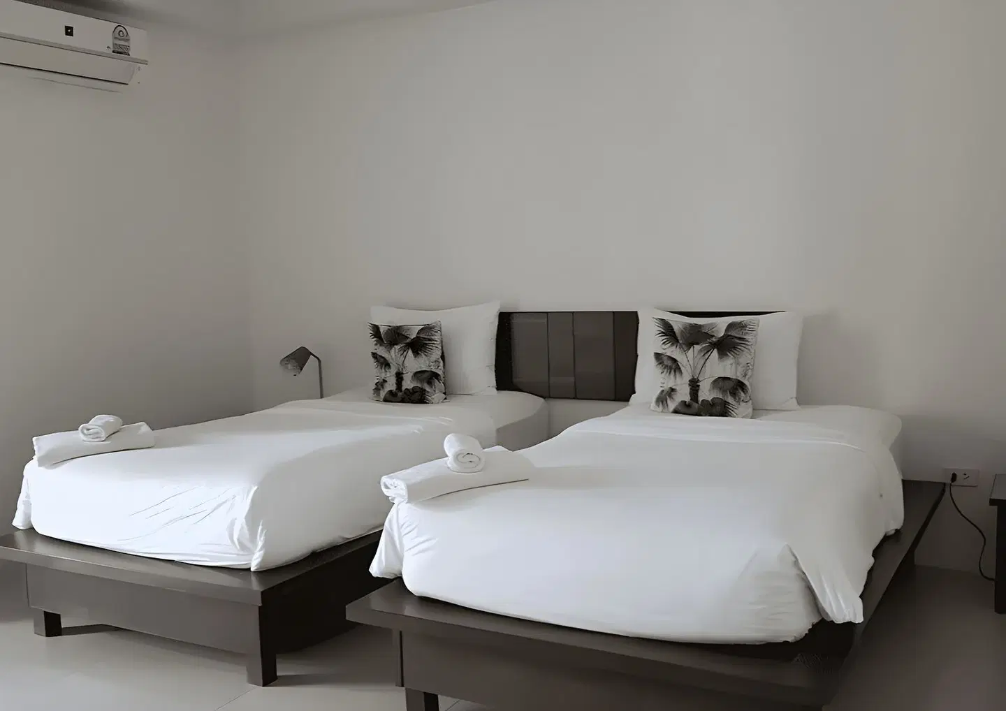Cool Residence ROOM_EXAMPLE