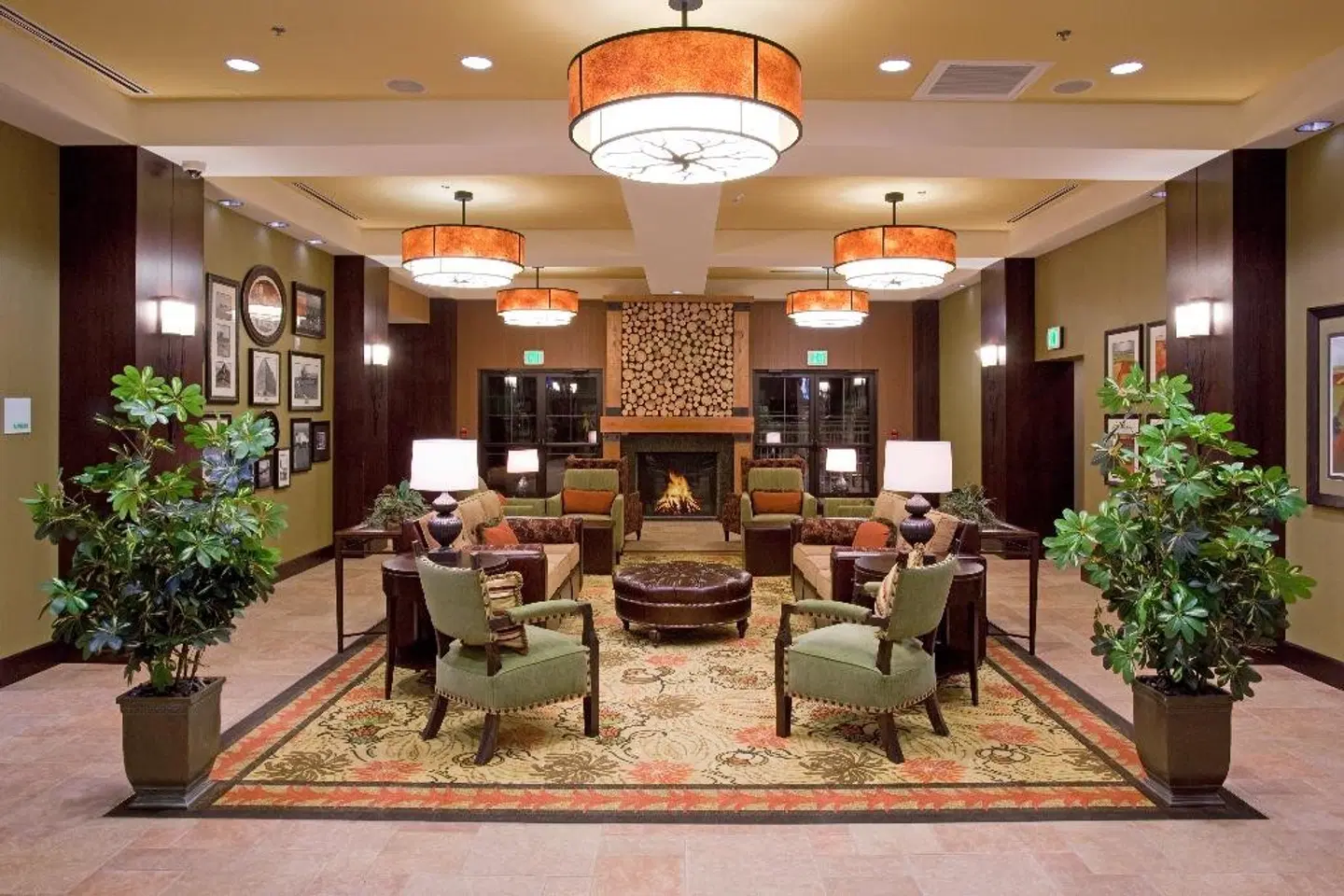 DoubleTree by Hilton Denver International Airport LOUNGE_LOBBY