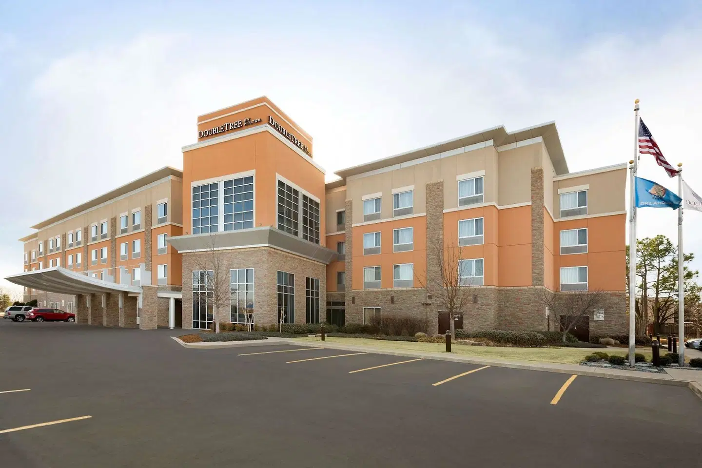 DoubleTree by Hilton Hotel Oklahoma City Airport EXTERIOR