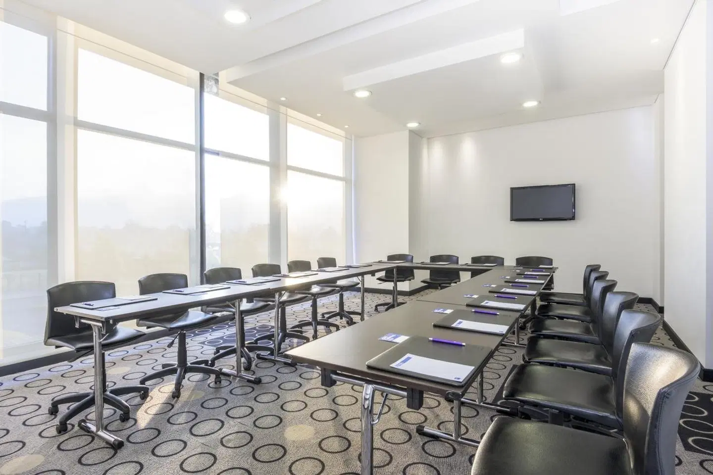 Fairfield by Marriott Bogota Embajada Konferenz