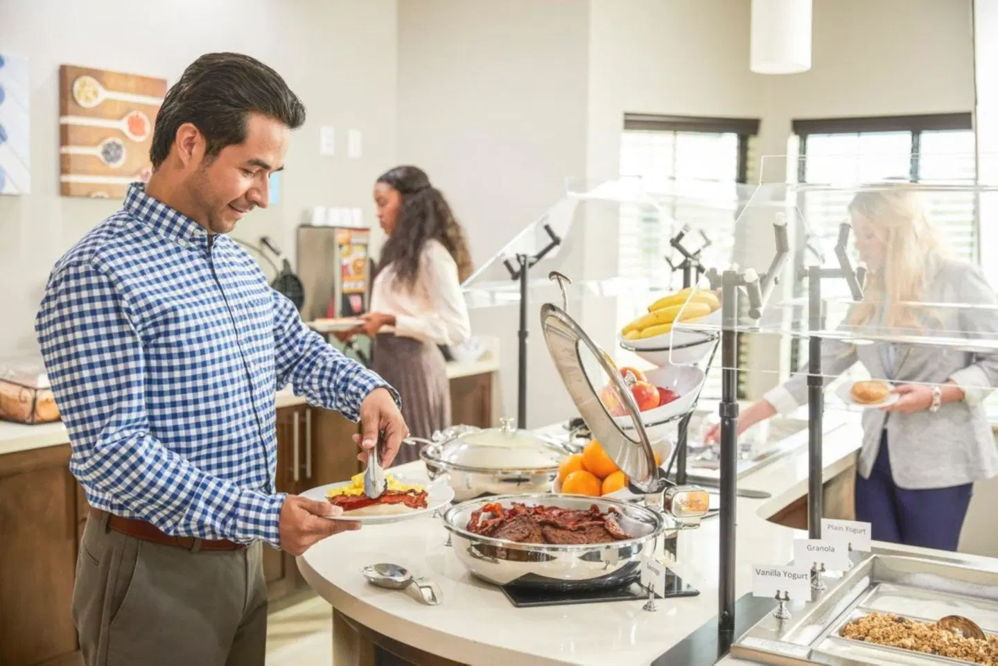 Staybridge Suites Bismarck by IHG Restaurant