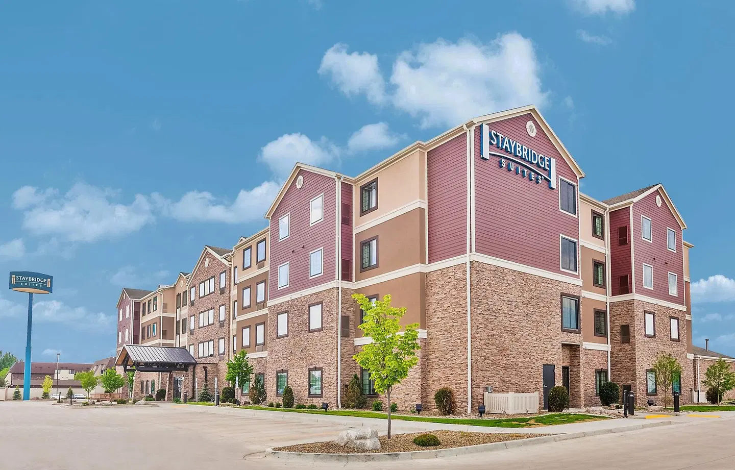 Staybridge Suites Bismarck by IHG EXTERIOR