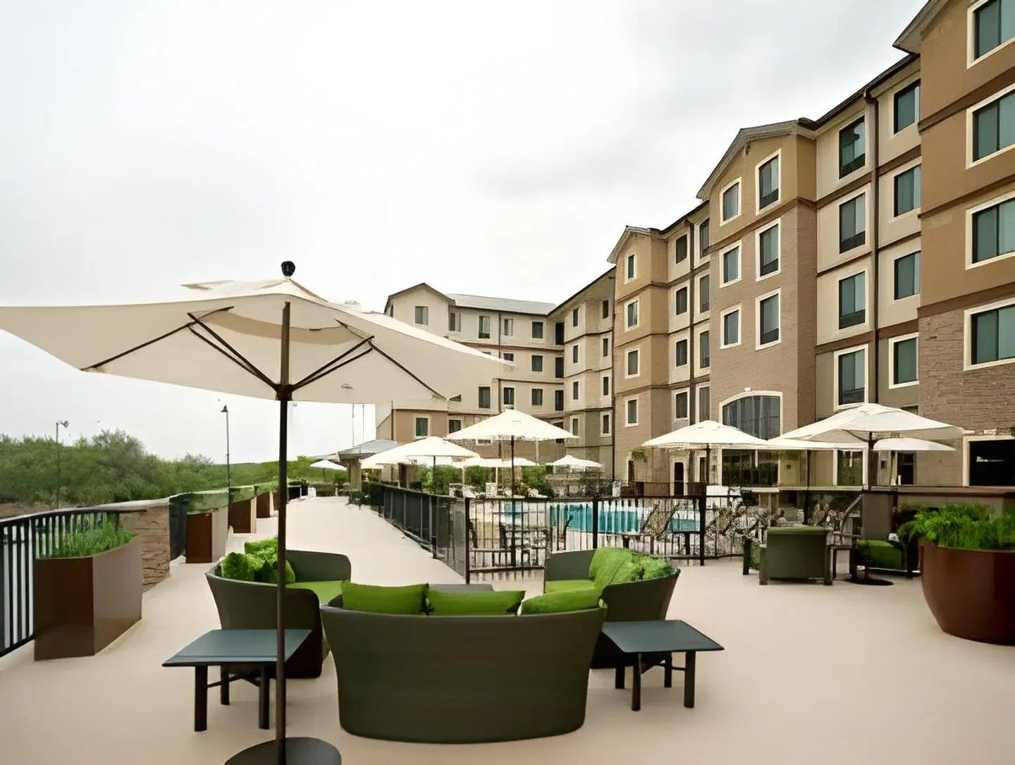Staybridge Suites Bowling Green by IHG Terrasse