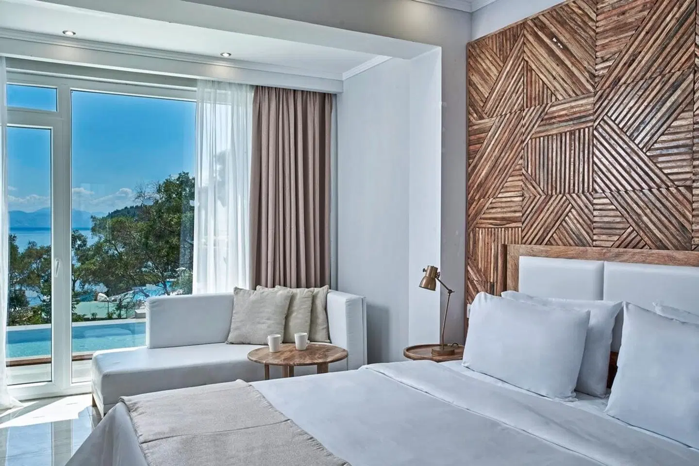 Mythos Palace ROOM_EXAMPLE