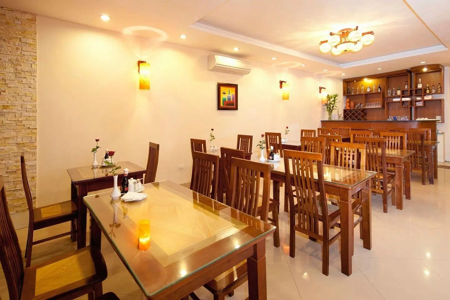 Hanoi Holiday Diamond Hotel Bar