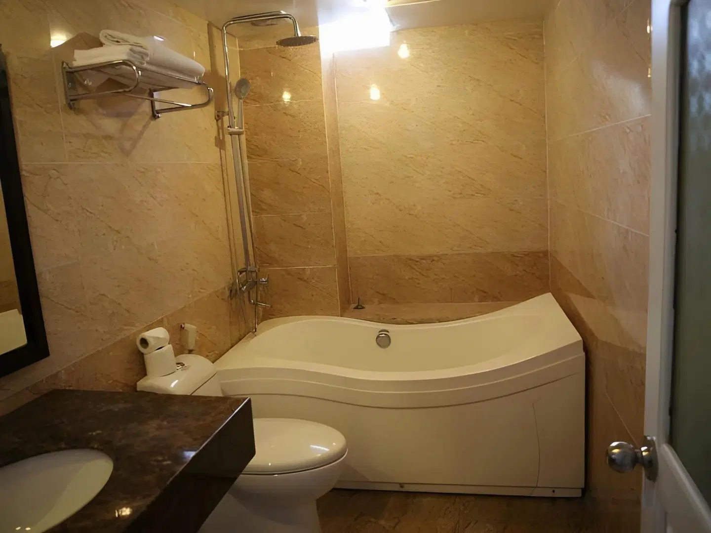 Serenity Villa Hotel Badezimmer