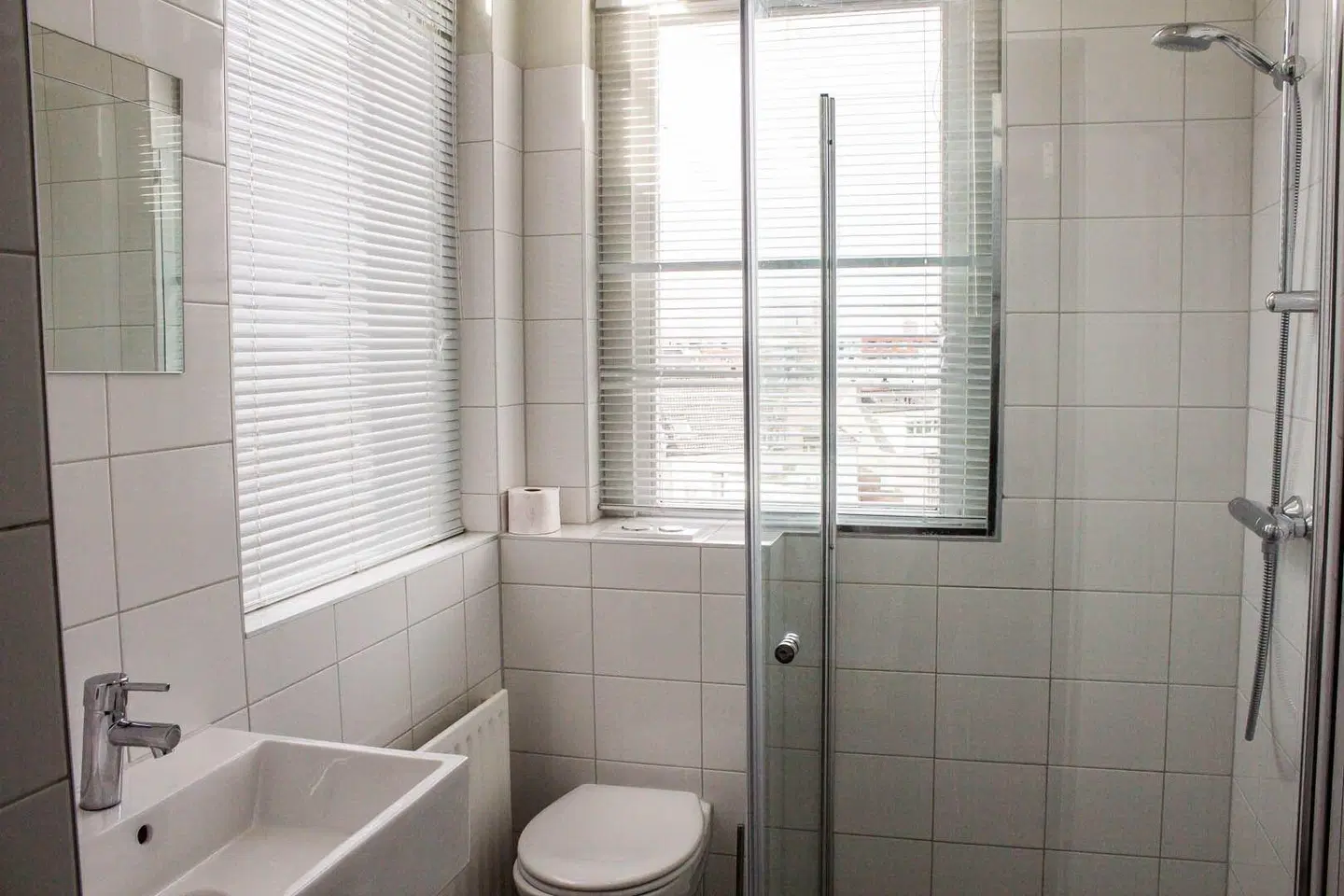 Hostel Roots Badezimmer