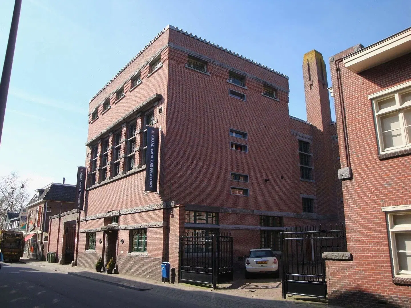 Huis van Bewaring EXTERIOR