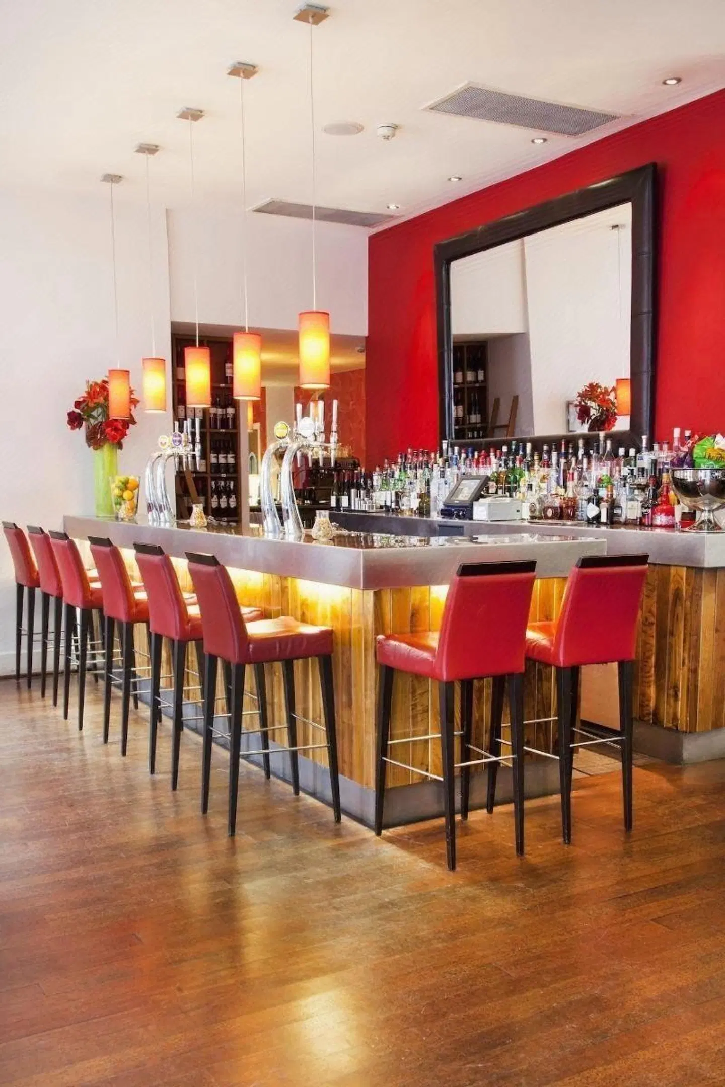 Lanes Hotel Bar