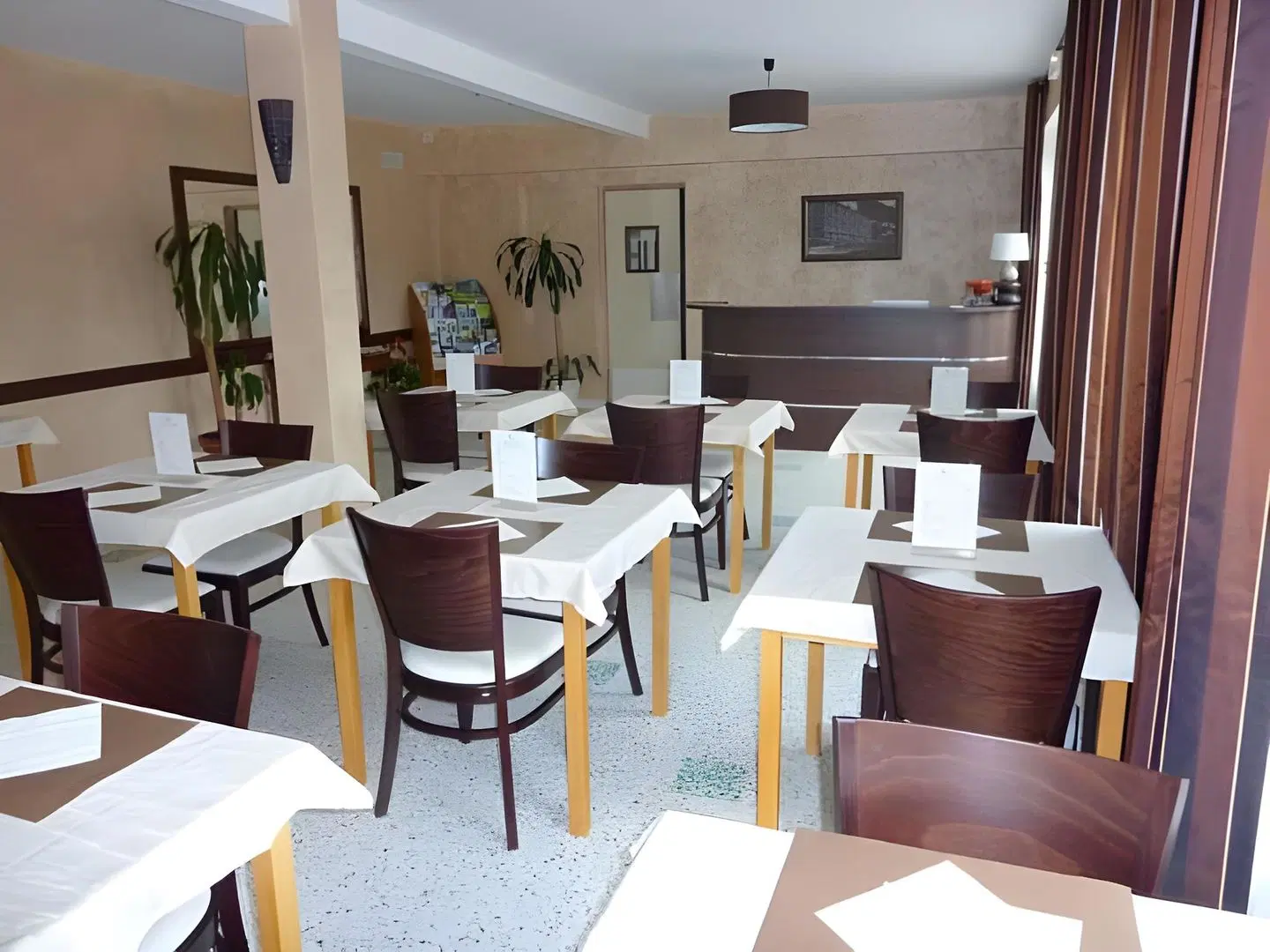 De La Plage Restaurant
