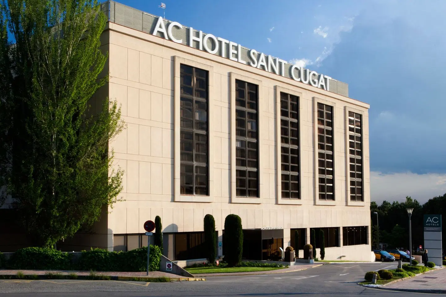 AC Hotel by Marriott Sant Cugat EXTERIOR
