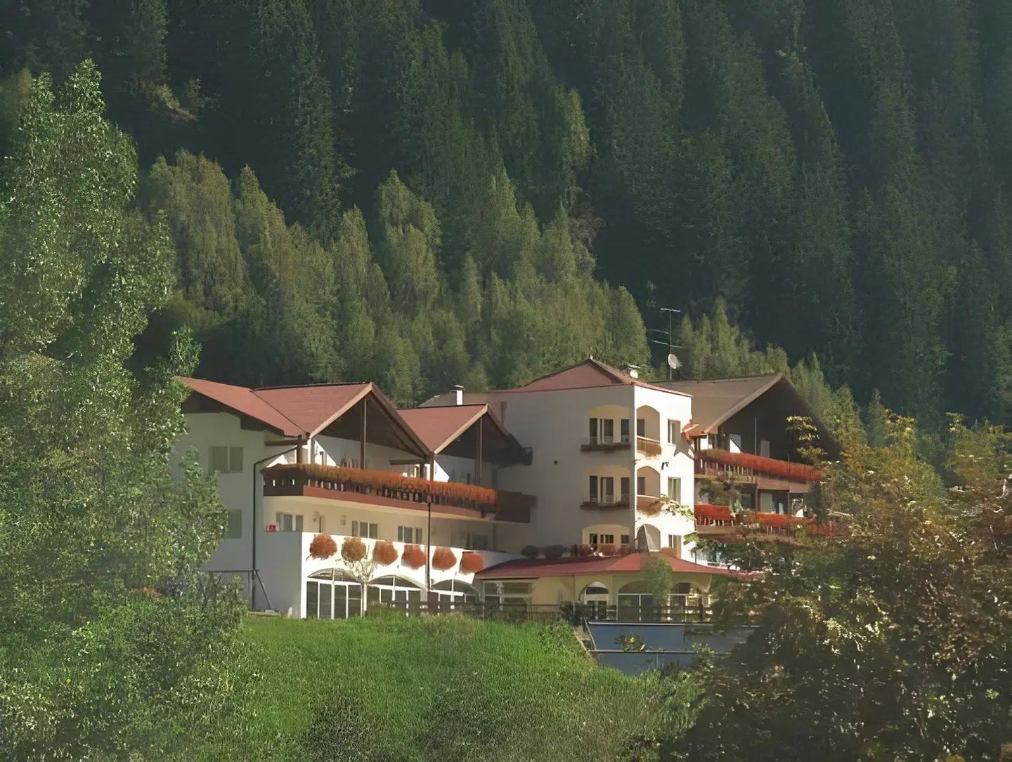 Seeber EXTERIOR