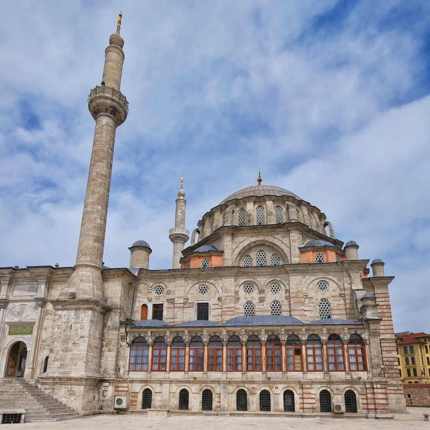 Yeni Hotel EXTERIOR