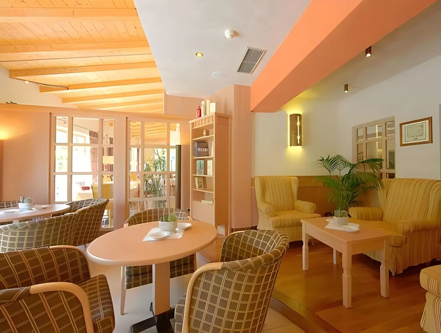 Seeber LOUNGE_LOBBY
