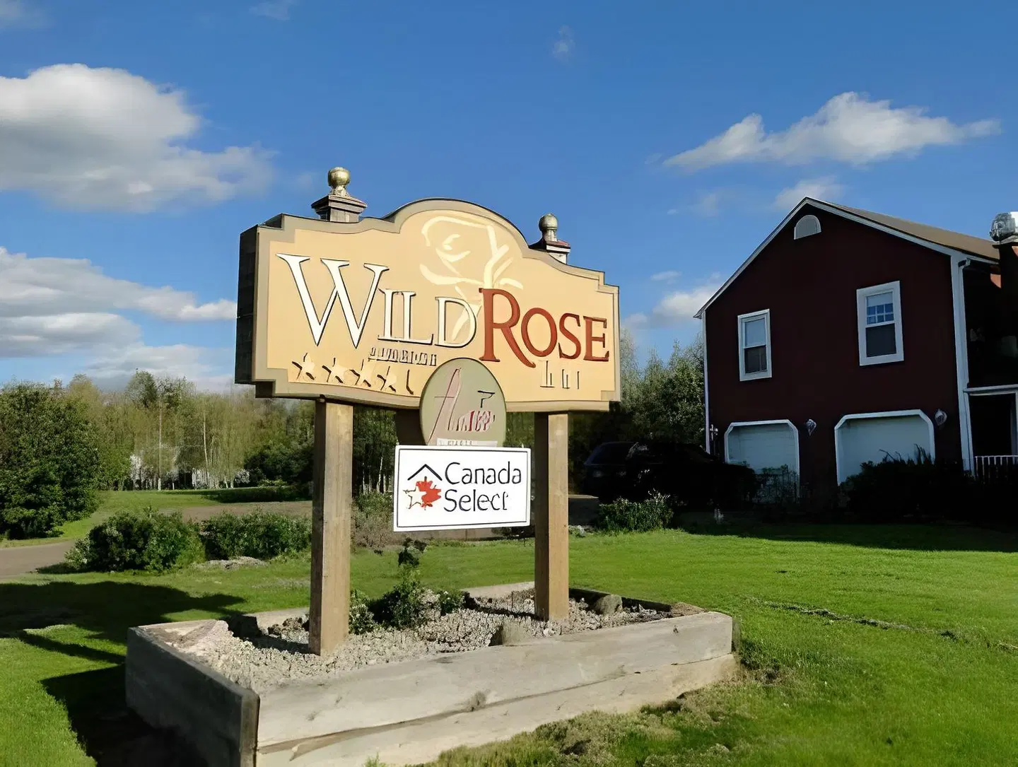 Auberge Wild Rose Inn EXTERIOR