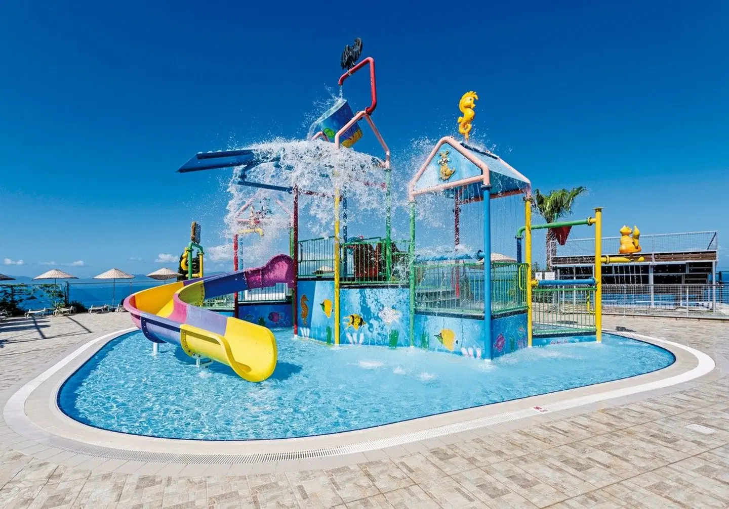 Sealight Resort Hotel Kusadasi OUTDOOR_POOL