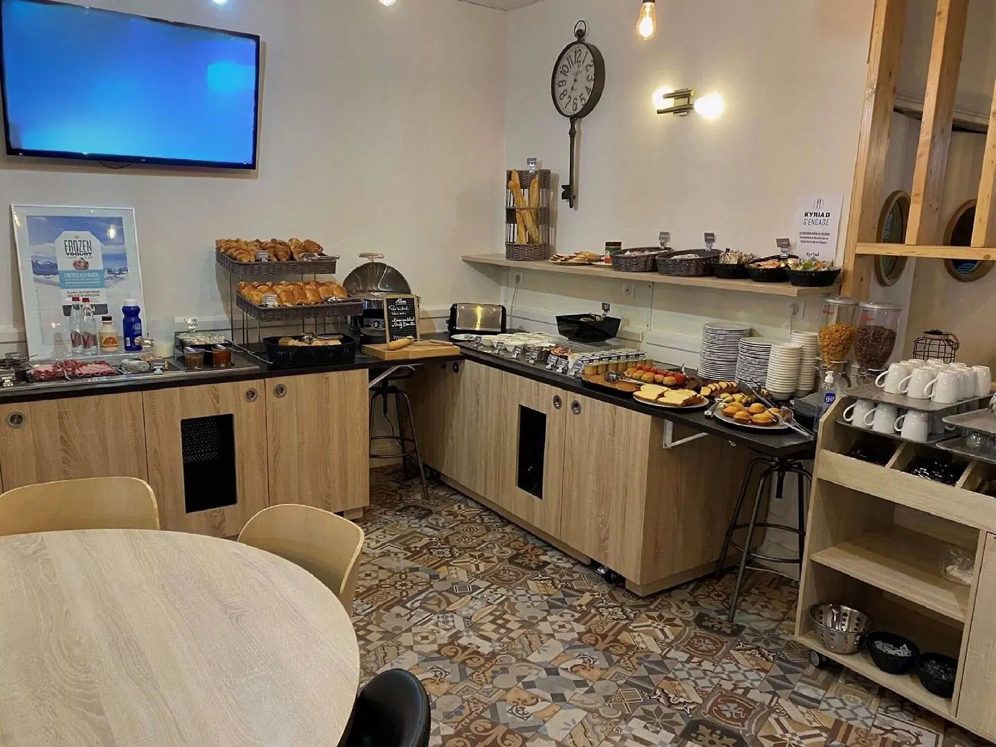 Kyriad Tours - Saint-Pierre-des-Corps - Gare ROOM_EXAMPLE