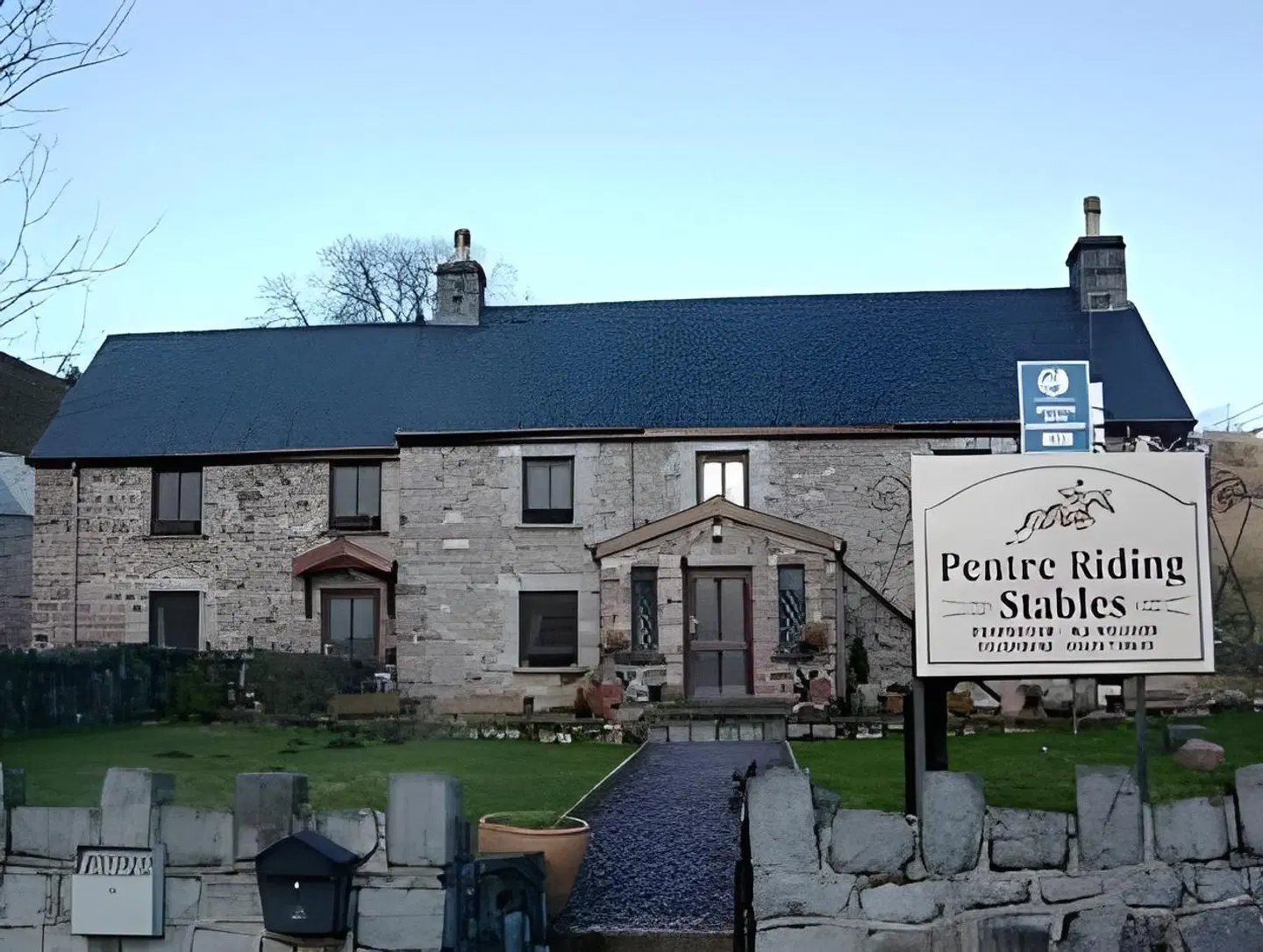 Pentre Riding Stables EXTERIOR