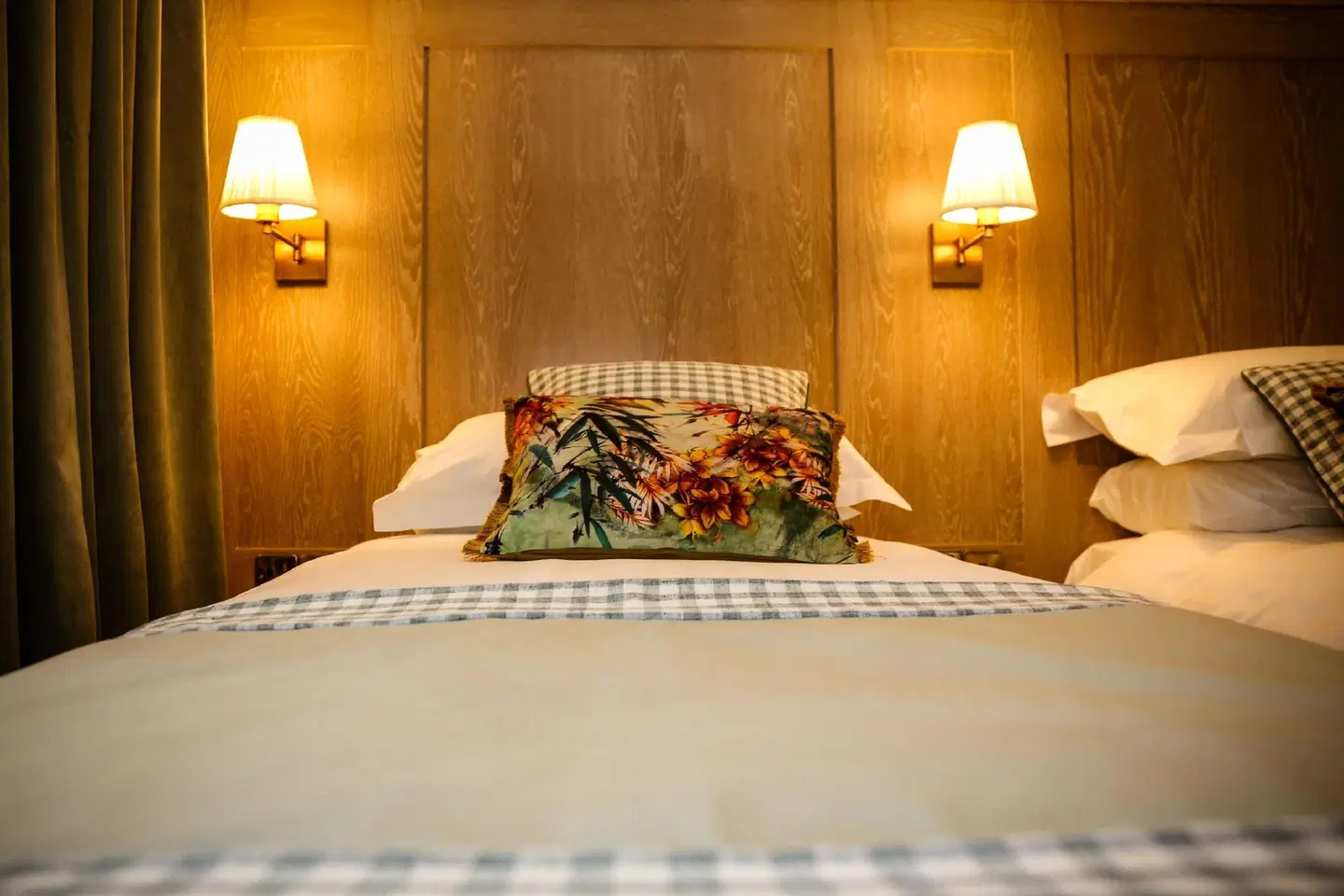 Avalon House Hotel ROOM_EXAMPLE