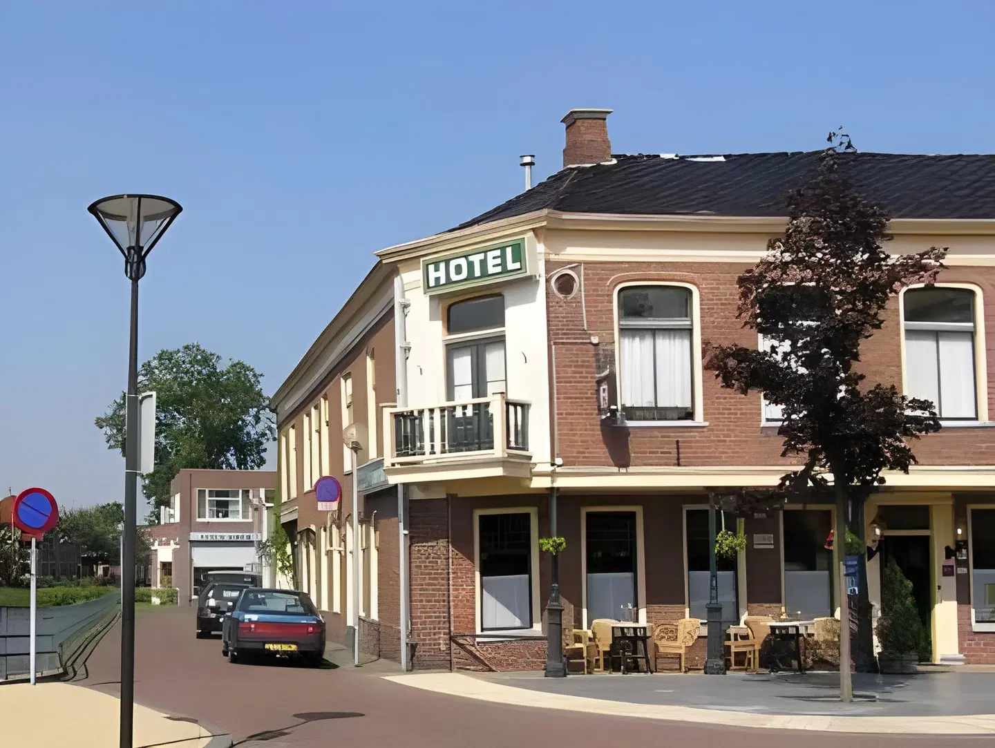 't Gemeentehuis EXTERIOR