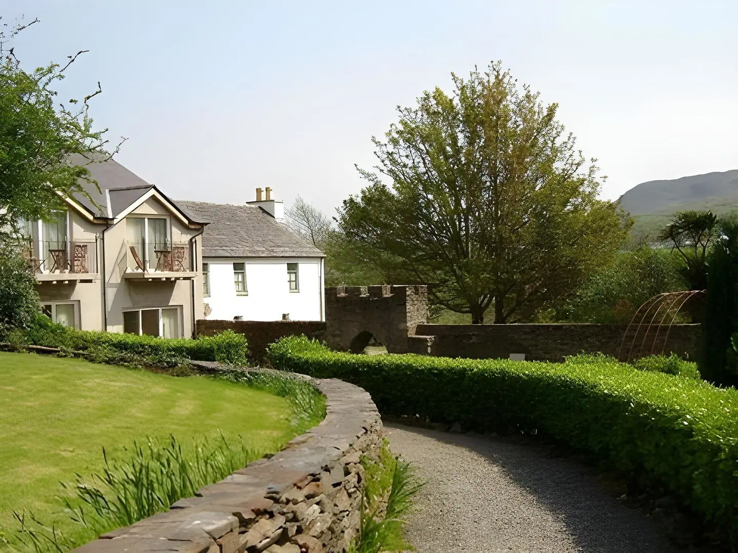 Woodhill House EXTERIOR