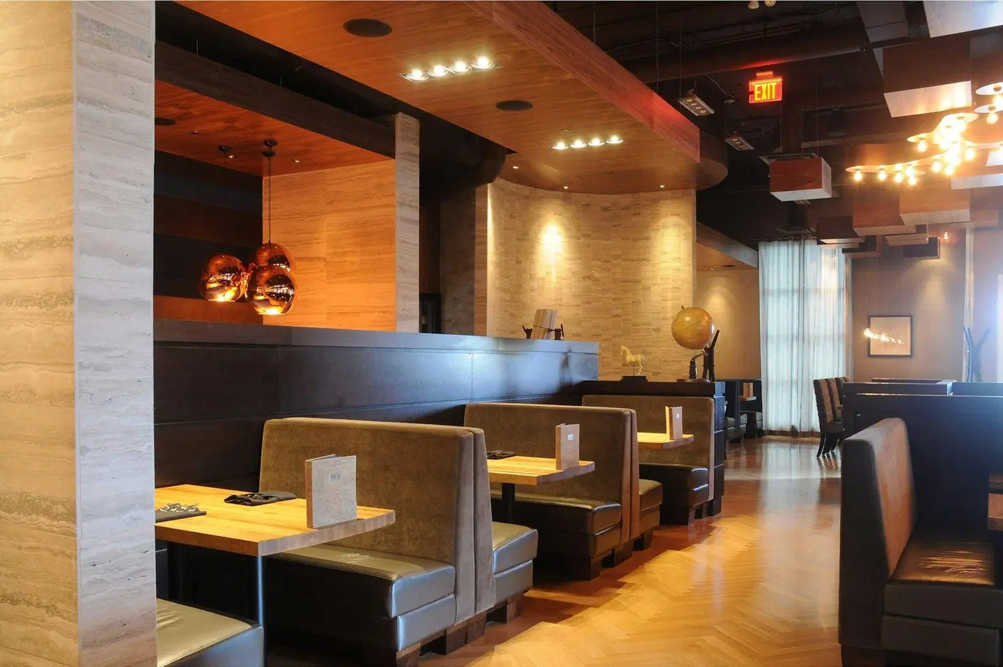 Sandman Hotel Oakville Bar