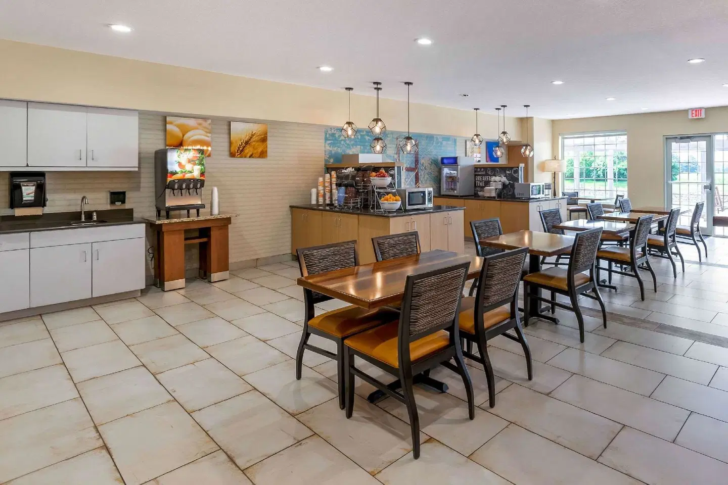 Comfort Suites Burlington Bar