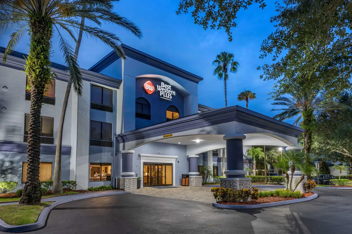Best Western Plus Orlando East- UCF Area EXTERIOR