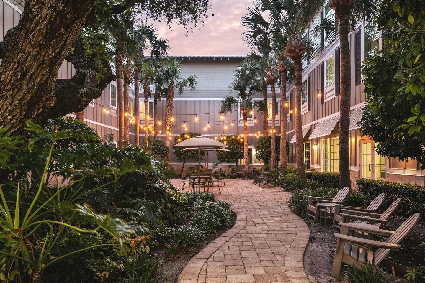Hampton Inn New Smyrna Beach EXTERIOR