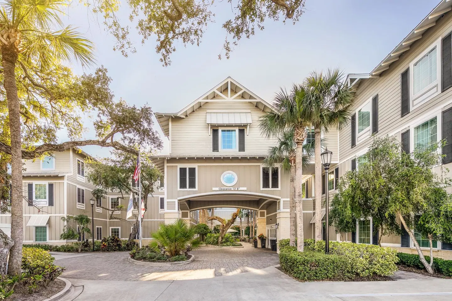 Hampton Inn New Smyrna Beach EXTERIOR