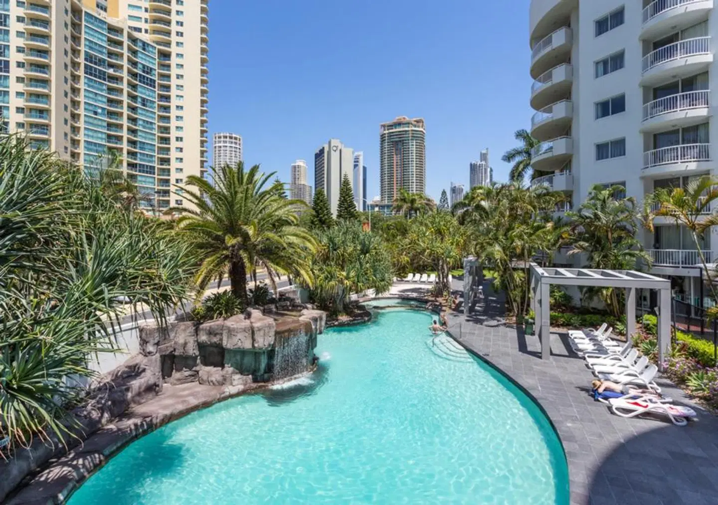 Australis Sovereign Hotel OUTDOOR_POOL