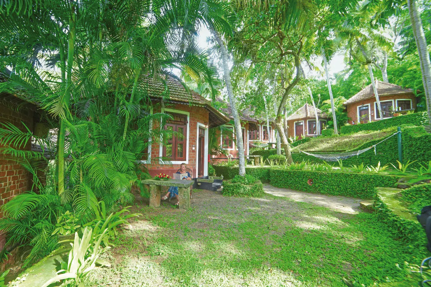 Manaltheeram Ayurveda Beach Village Garten