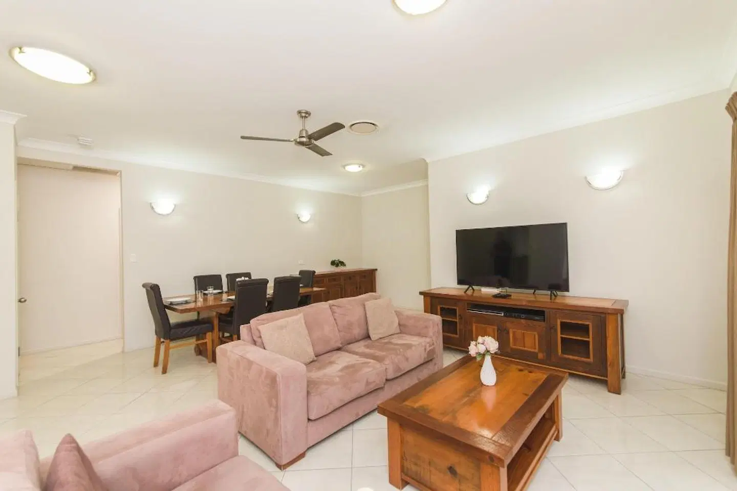Apartments on Palmer ROOM_EXAMPLE