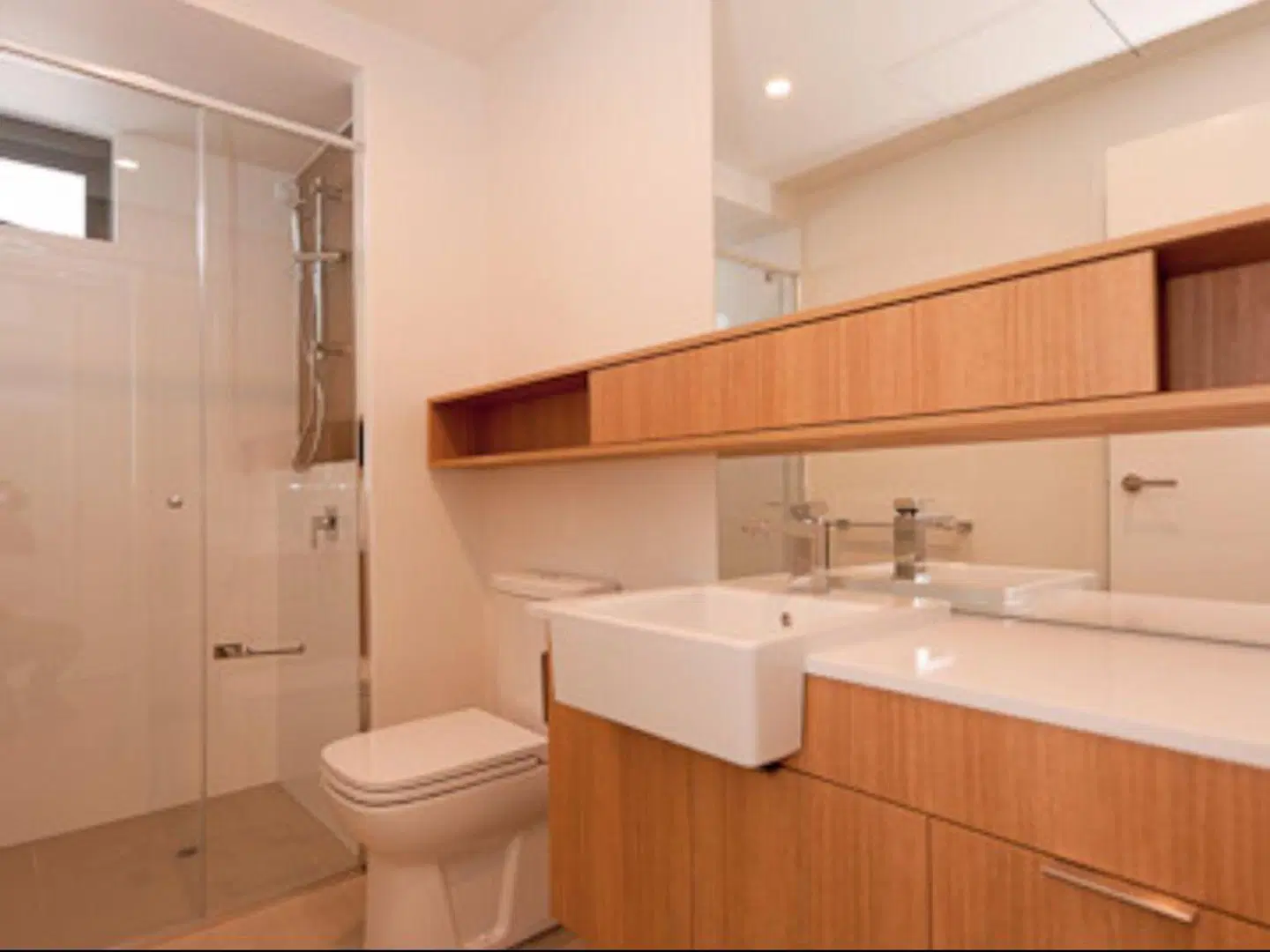 Vine Serviced Apartments Badezimmer