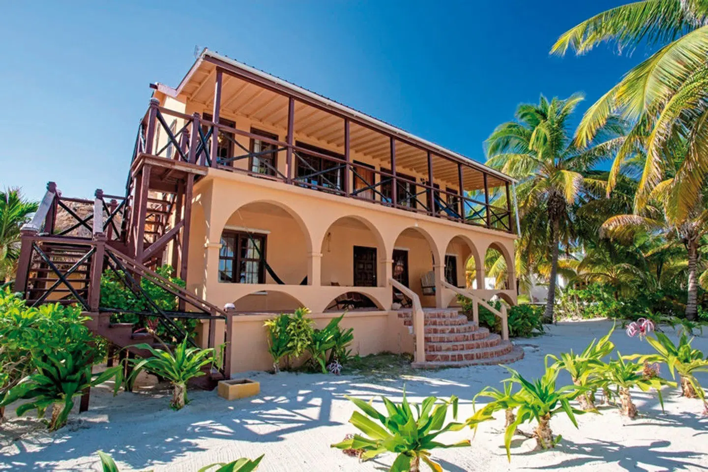 Portofino Beach Resort EXTERIOR