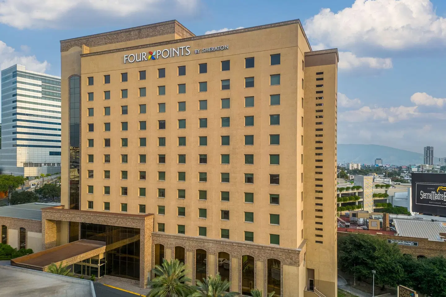 Four Points by Sheraton Galerias Monterrey EXTERIOR