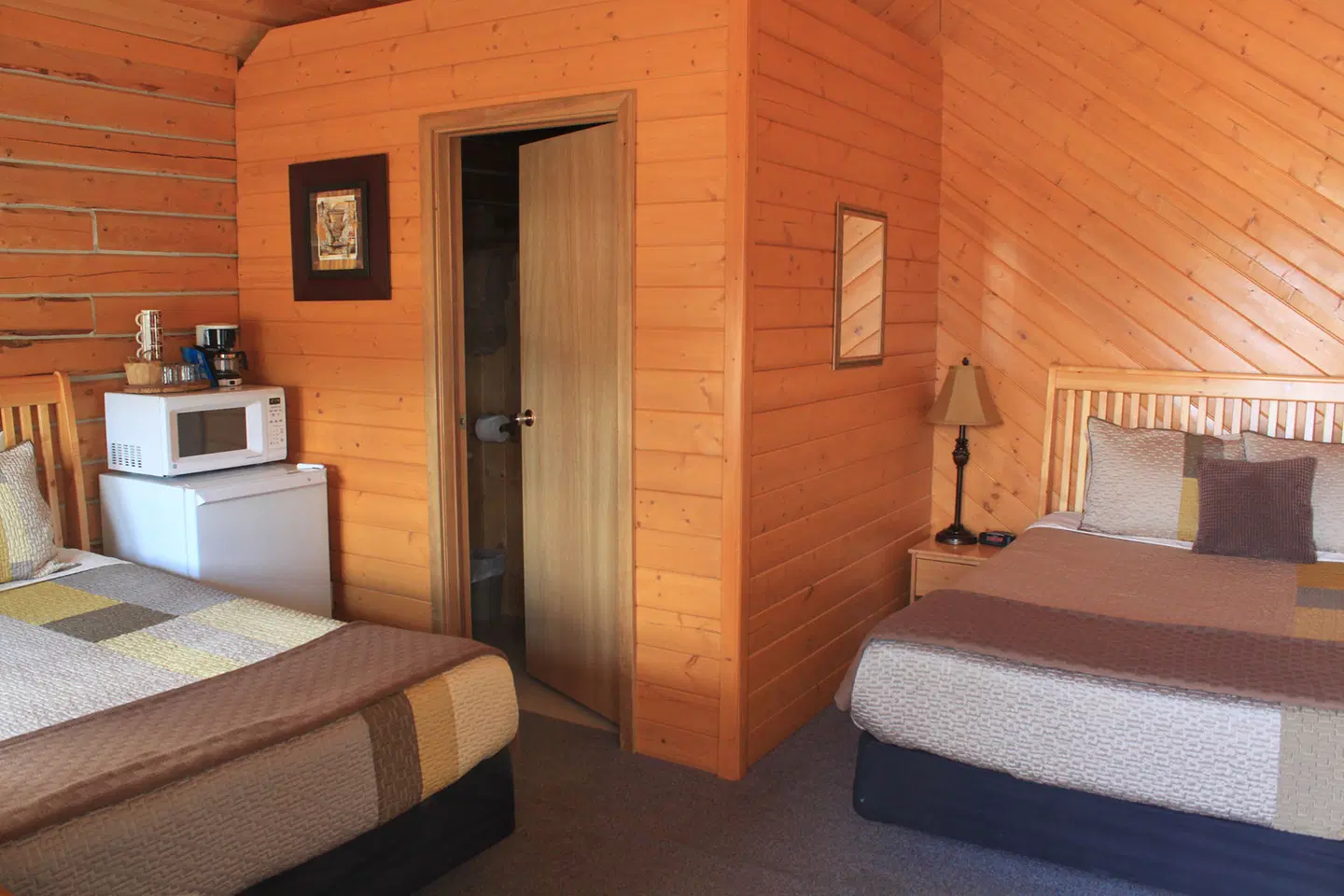 Klondike Kate's Cabins ROOM_EXAMPLE