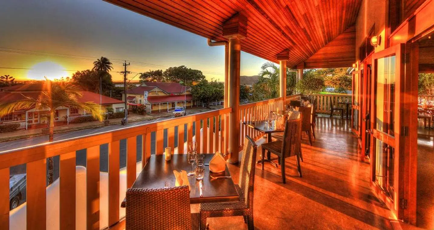Sovereign Resort Hotel Bar
