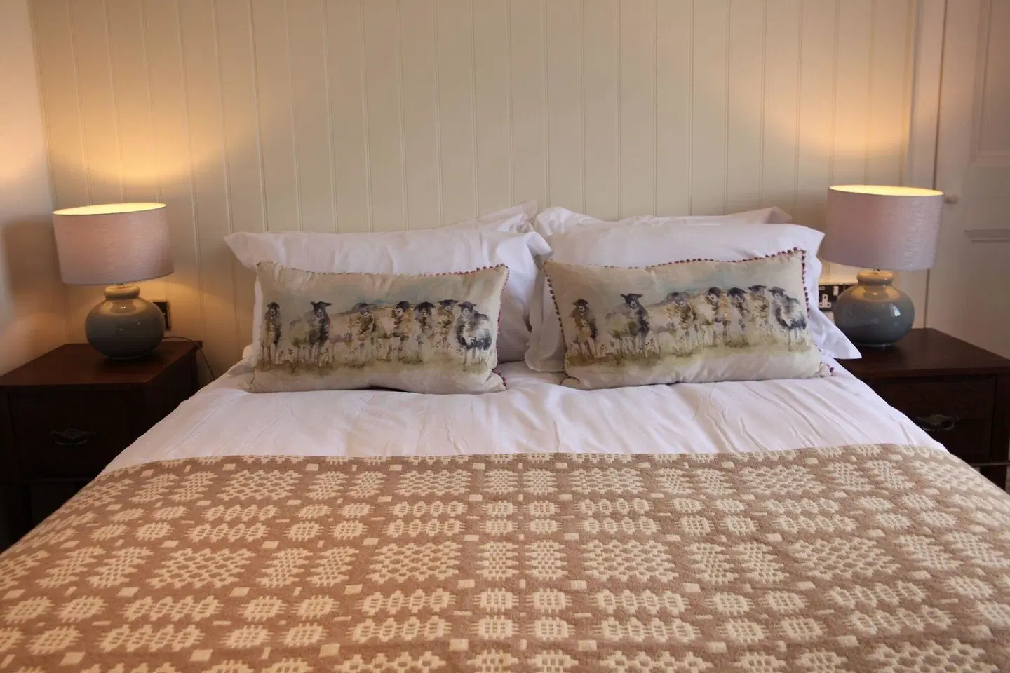 Y Capel ROOM_EXAMPLE
