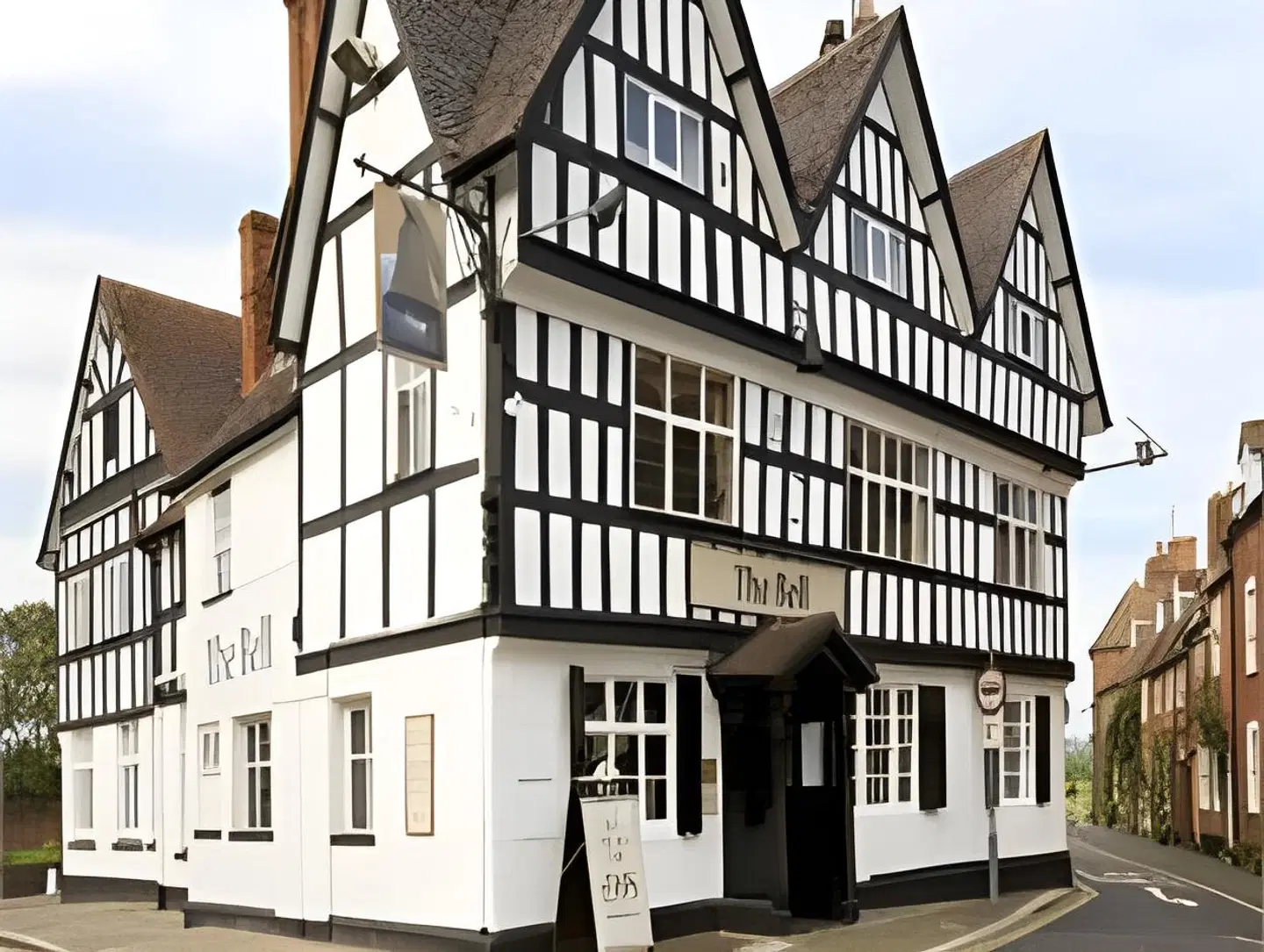 Bell Hotel EXTERIOR