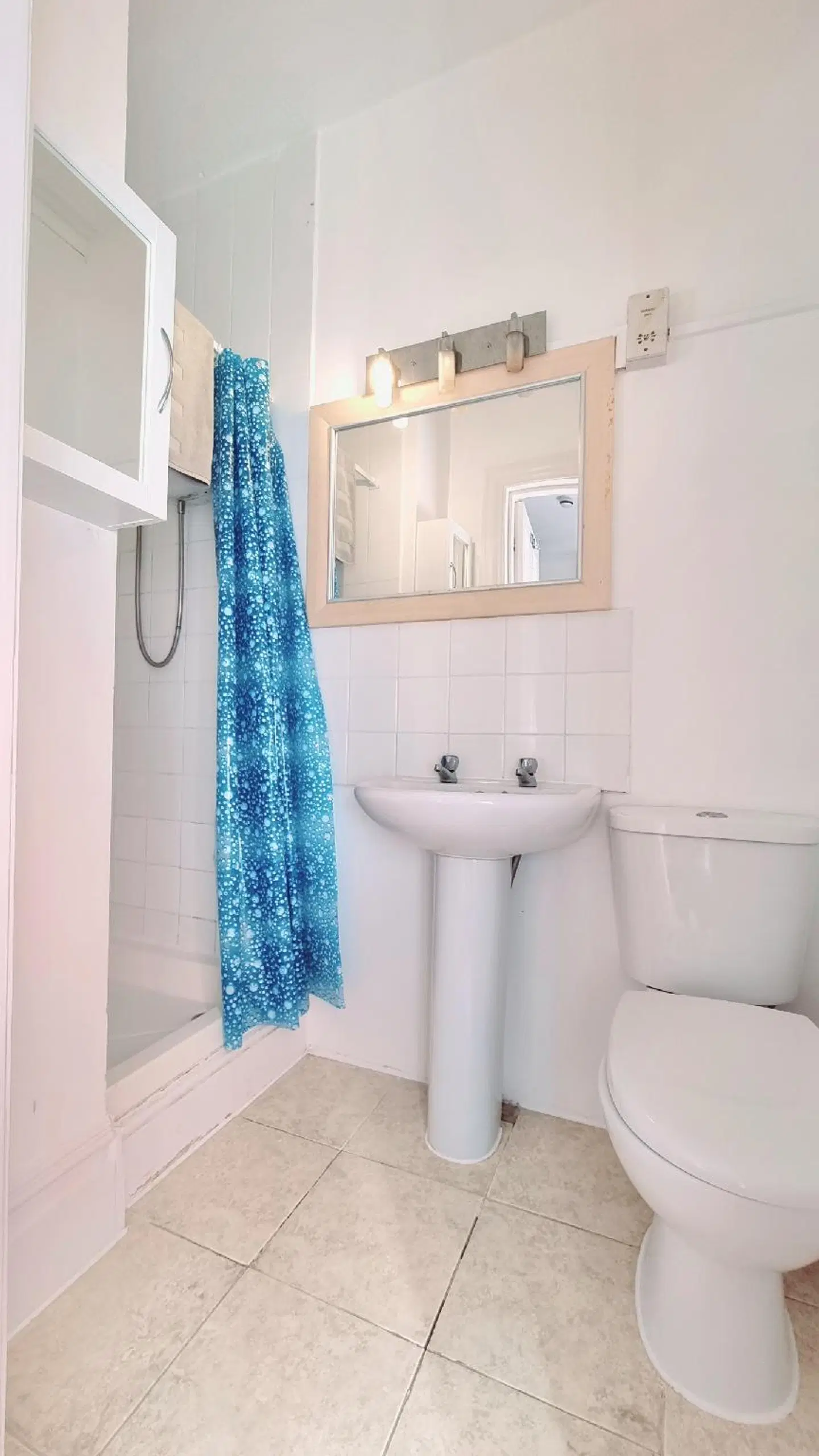 Beachcomber Holiday Apartments Badezimmer