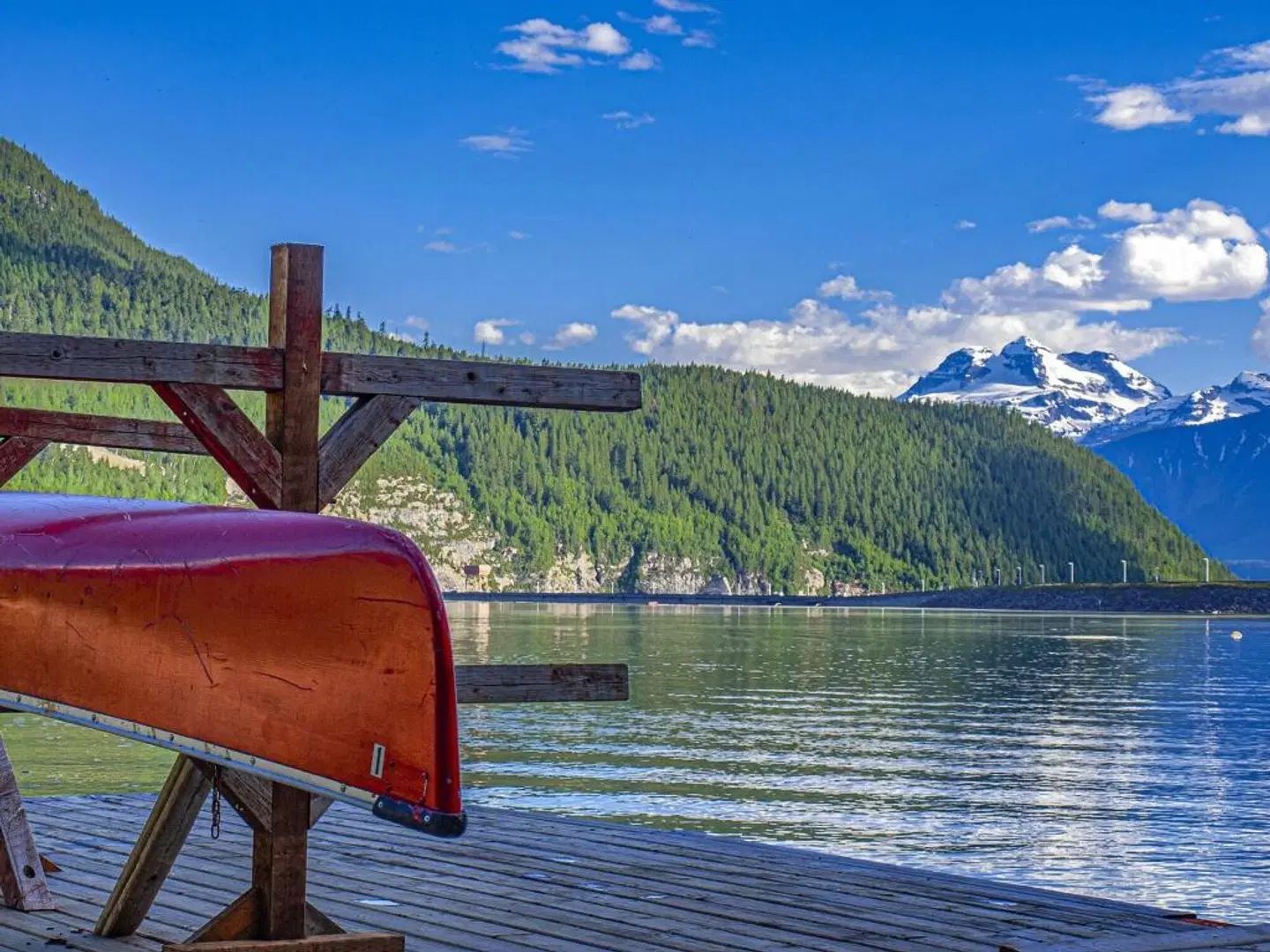 Glacier House Hotel & Resort LANDSCAPE