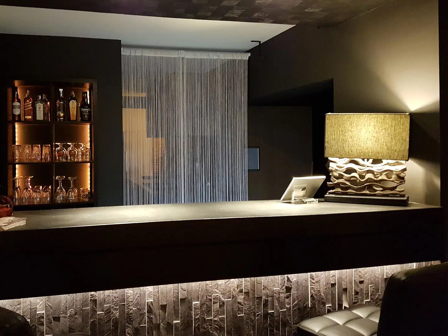 Goodnight Antwerp LOUNGE_LOBBY