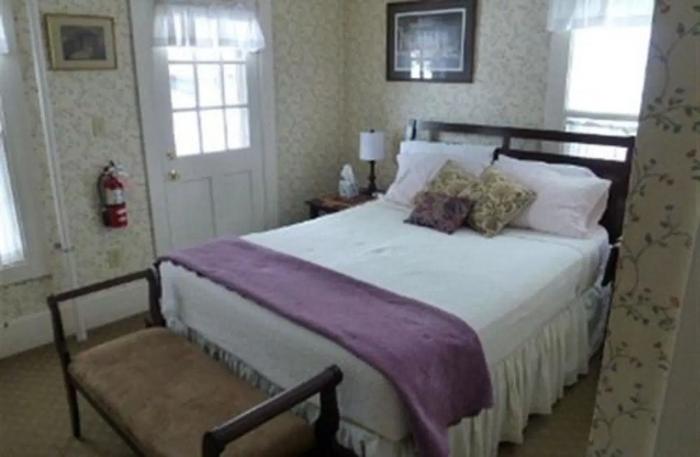 Spruce Moose Lodge ROOM_EXAMPLE