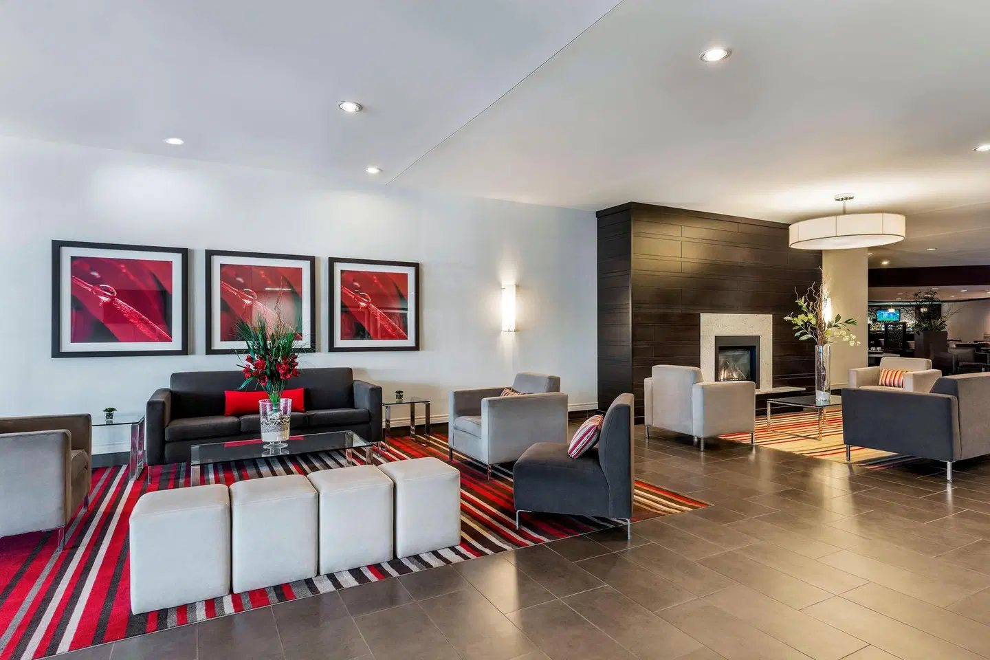 Delta Hotels by Marriott Sault Ste. Marie Waterfront LOUNGE_LOBBY