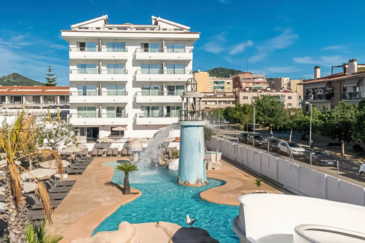 FERGUS Club Pineda Splash EXTERIOR