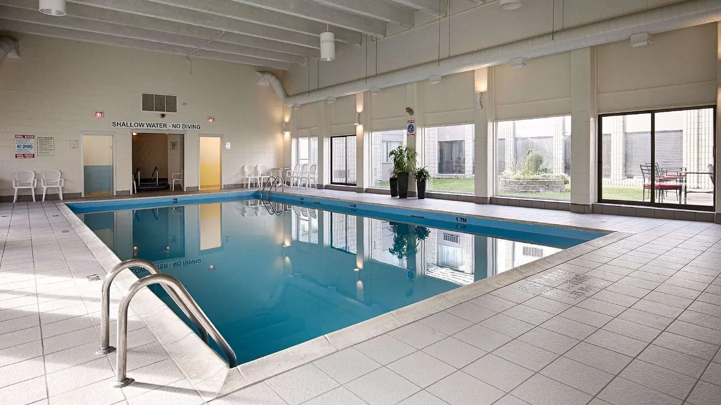 Best Western North Bay Hotel & Conference Hallenbad