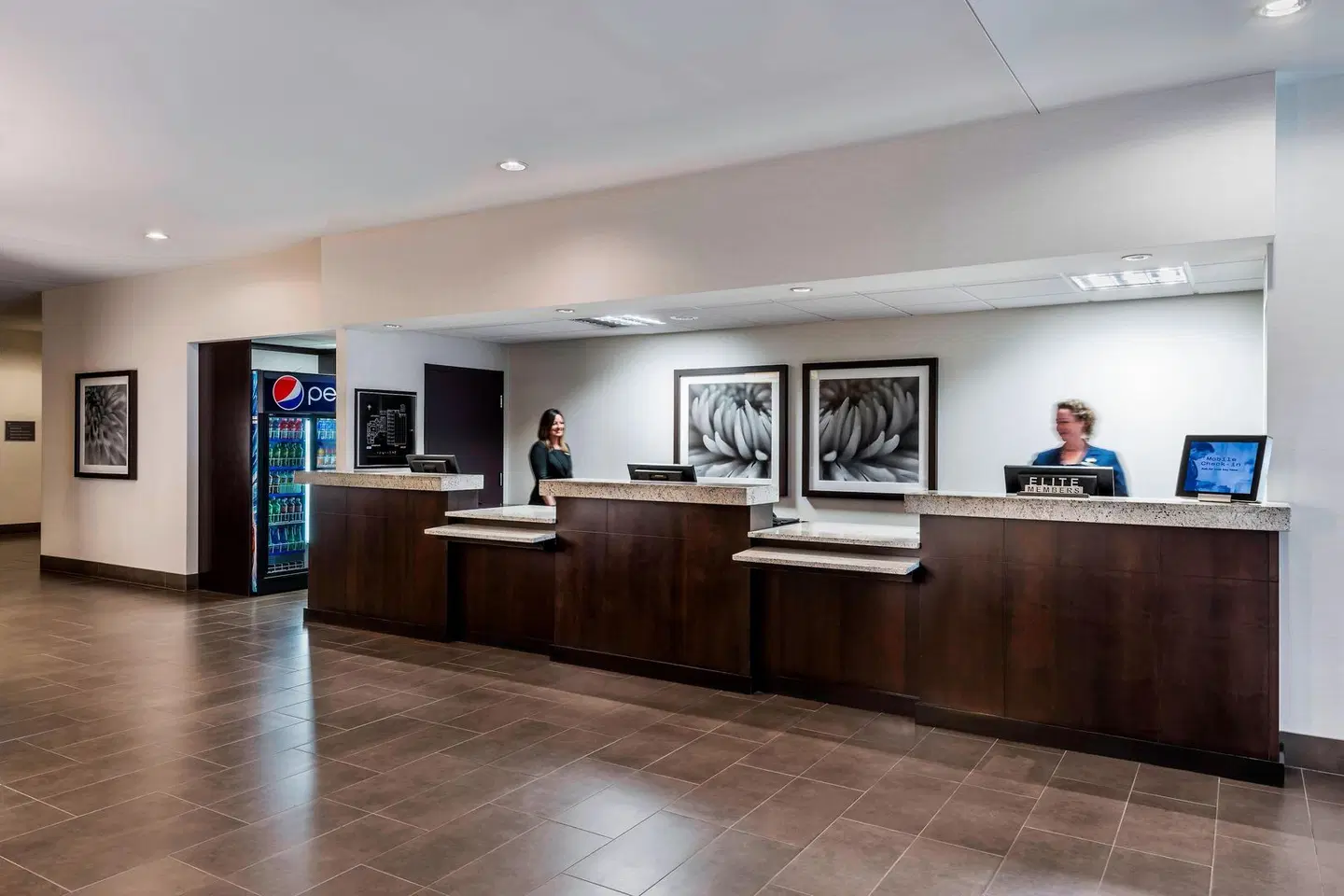 Delta Hotels by Marriott Sault Ste. Marie Waterfront LOUNGE_LOBBY